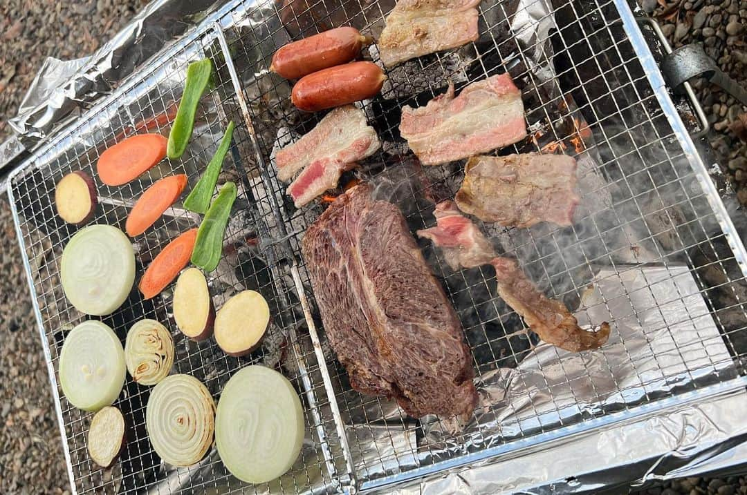 楪望さんのインスタグラム写真 - (楪望Instagram)「* お友達家族に誘ってもらってBBQな休日🍖 おちび達に癒された休日でした🧸 底なし沼な体力についていけず🫠💭 #休日 #bbq #楽しかった #秋」11月23日 16時52分 - nozomi_yuzuriha_official