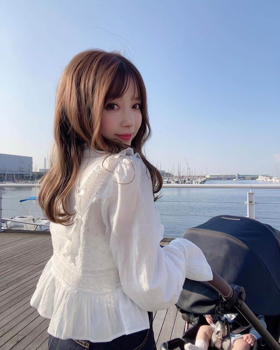 おりもあいのインスタグラム：「おでかけ🐚🐳🤍」