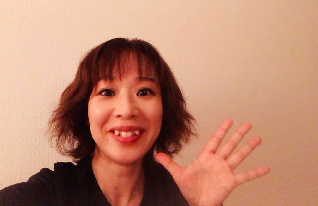 Megumiのインスタグラム：「本日のライブ配信にご参加いただいた皆さま、ありがとうございました😃  #paix2megumi #paix2めぐみ  ■11/19（日） 奈良→京都→宮崎→山口  詳しくは 【Instagram】プロフィールにある 『アメブロ』をチェック❣️   #ライブ配信  #YouTube   #Plog #paix2 #ぺぺ」