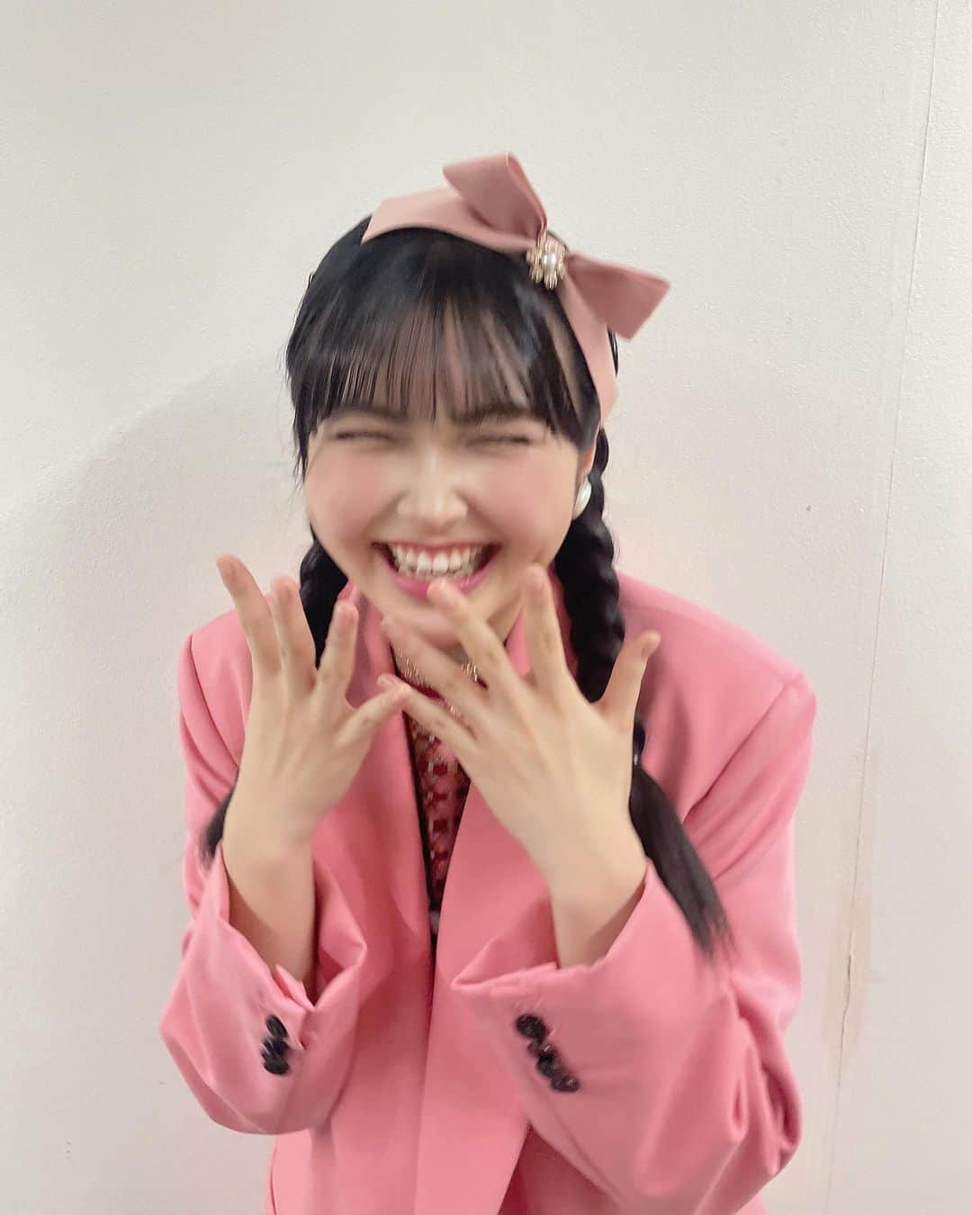岡村美波さんのインスタグラム写真 - (岡村美波Instagram)「♡  演劇女子部 「ビヨスパイ〜消えたアタッシュケース〜」 東京公演ありがとうございました💼💓  大阪でもがんばるぞ〜！ バッキューン💓  #ビヨスパイ #ナナミ  #beyooooonds #雨ノ森川海  #岡村美波 #みいみ」11月19日 21時30分 - minami_okamura.official
