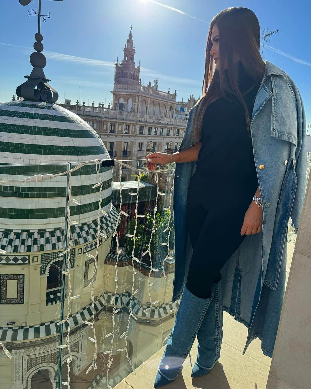 Chiquinquira Delgadoさんのインスタグラム写真 - (Chiquinquira DelgadoInstagram)「Sevilla y sus maravillosos colores, aromas, historia, su arte y su gente tan bonita ✨ #quelindaeressevilla  #hayqueregresar #unasemanapararecordar #sevilla #andalucia 🇪🇸」11月19日 21時33分 - chiqui_delgado