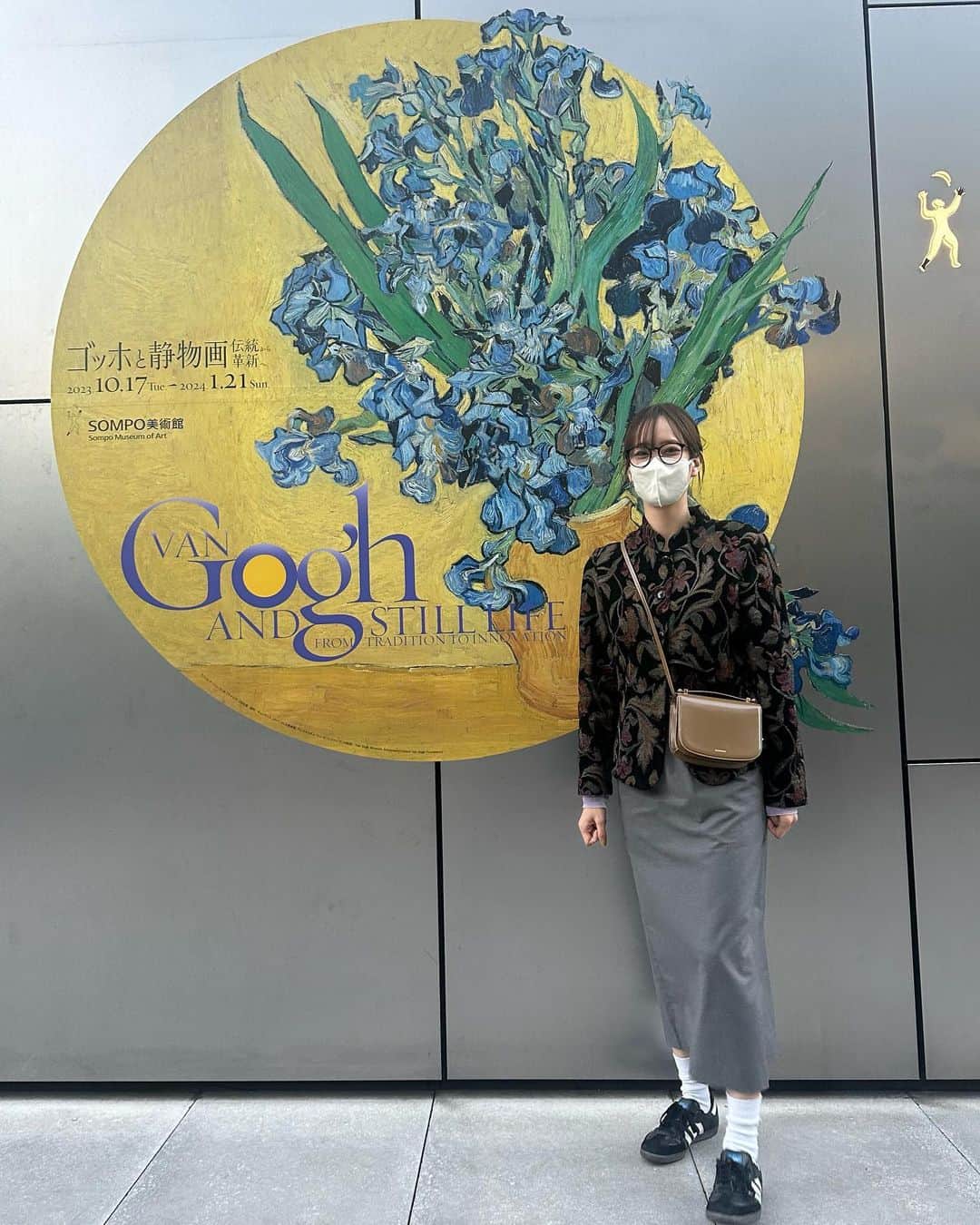 佐々木久美さんのインスタグラム写真 - (佐々木久美Instagram)「ずっと会いたかったアイリス〜  新しいゴッホとの出会いもあり 好きが増すばかりです。 ゴッホ推しです🐈  #kumigram」11月19日 21時35分 - kumisasaki_