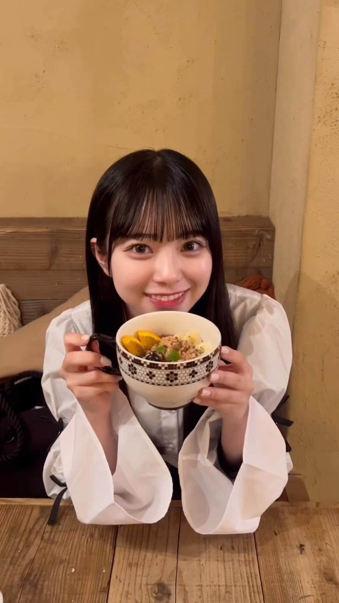 増田彩乃のインスタグラム：「アサイーボウル！！！🥣💜」