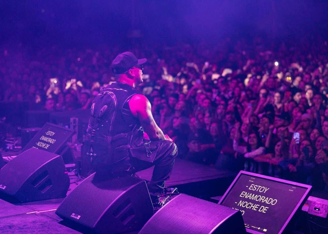 ウィジンさんのインスタグラム写真 - (ウィジンInstagram)「Después de tantos años de carrera por primera vez pisamos #hermosillosonoramexico qué privilegio poder formar la RUMBA con ustedes 🙏🏻🤝🔥gracias por cantar y bailar de principio a fin 🕺🏻💃🏻🕺🏻💃🏻🕺🏻💃🏻 @wisinyyandel」11月19日 20時42分 - wisin