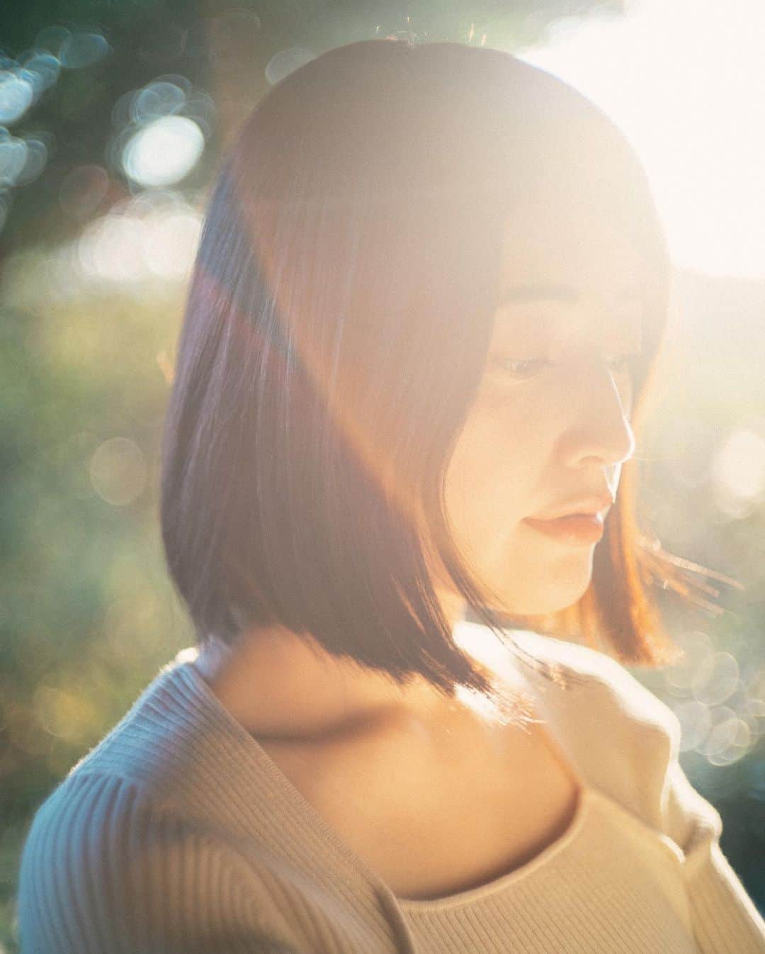 林響太朗のインスタグラム：「妻と四時半の木漏れ日 　#gfx50r #伊勢志摩」