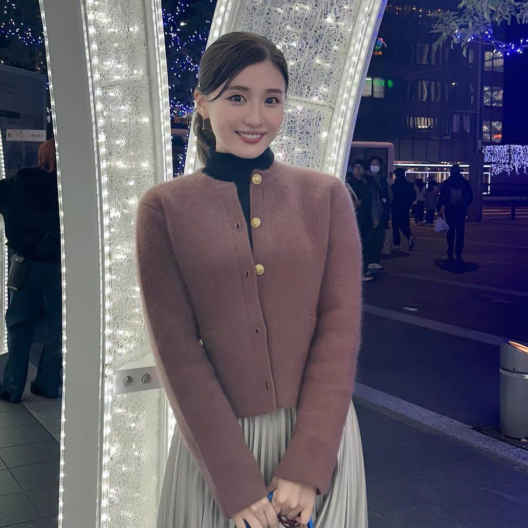 本田奈也花さんのインスタグラム写真 - (本田奈也花Instagram)「イルミネーションがとても綺麗でした😍✨ #博多駅#イルミネーション#福岡#アナウンサー#本田奈也花#ootd#fashion#anuans#uniqlo #proportion」11月19日 20時56分 - nanaka_honda