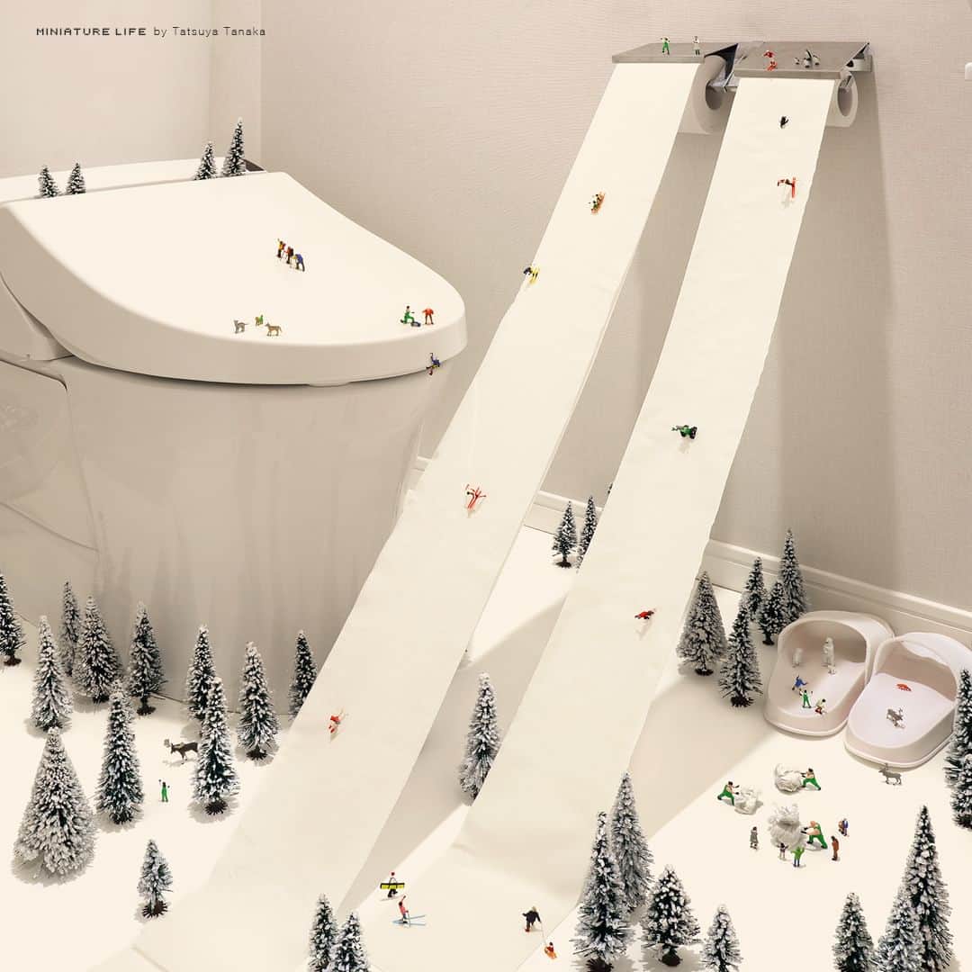 田中達也さんのインスタグラム写真 - (田中達也Instagram)「Toilet Selection🚽 Today is #WorldToiletDay ⠀ #世界トイレの日 にちなんで トイレをテーマにした作品を集めました。」11月19日 21時00分 - tanaka_tatsuya