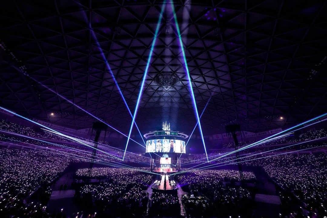 岩田剛典さんのインスタグラム写真 - (岩田剛典Instagram)「3JSB Dome Tour "JSB LAND" has started🔥  三代目史上最高のライブです‼️  お見逃しなく✨  #jsbland #三代目jsoulbrothers」11月19日 21時00分 - takanori_iwata_official