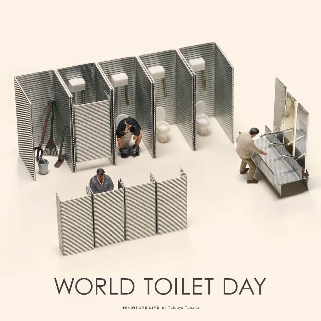 田中達也のインスタグラム：「Toilet Selection🚽 Today is #WorldToiletDay ⠀ #世界トイレの日 にちなんで トイレをテーマにした作品を集めました。」