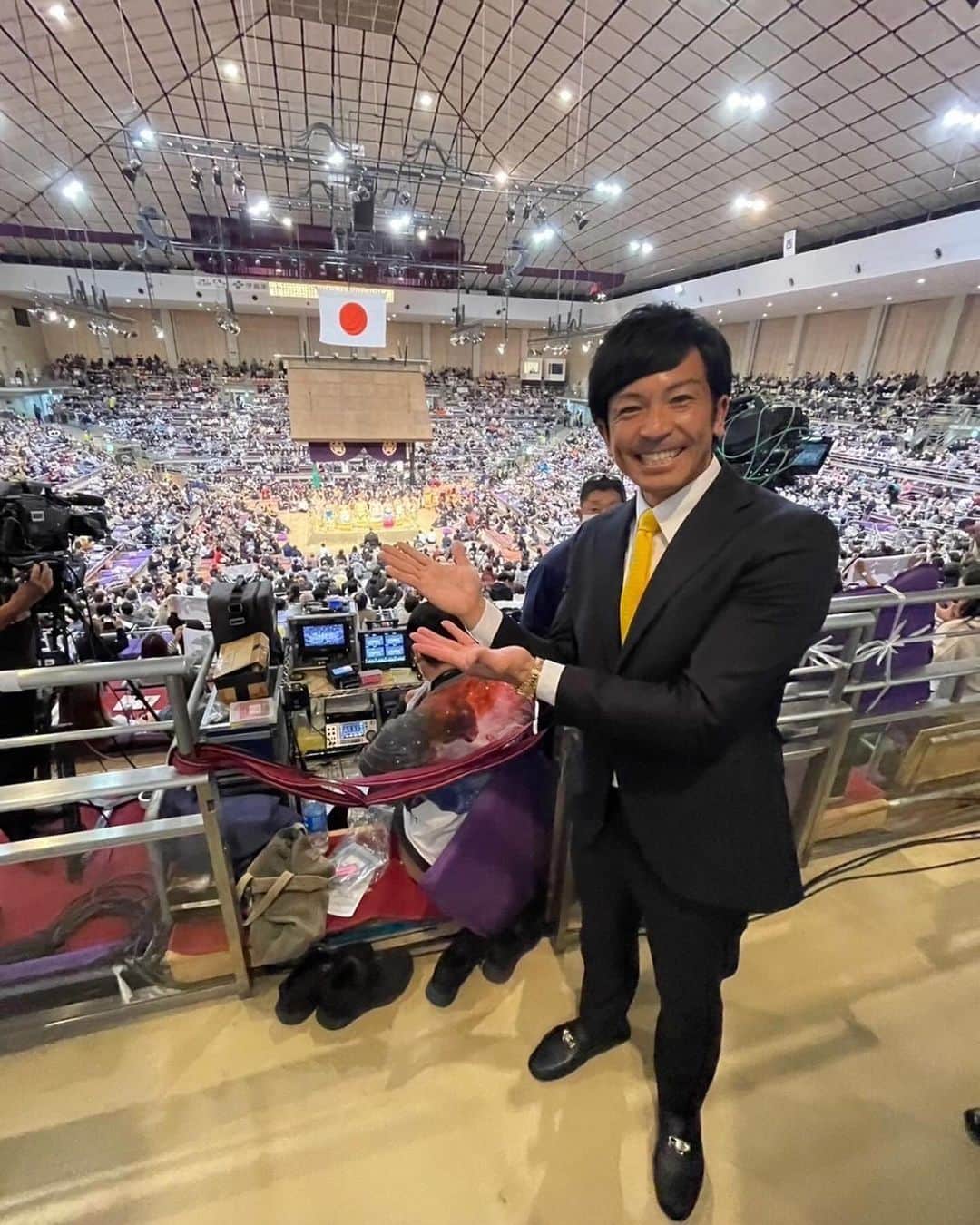 松田宣浩さんのインスタグラム写真 - (松田宣浩Instagram)「大相撲ゲスト解説呼んでいただきました‼️楽しかった‼️嬉しかった‼️大相撲ファンです‼️  #NHK #大相撲 #松田宣浩」11月19日 21時05分 - match___3