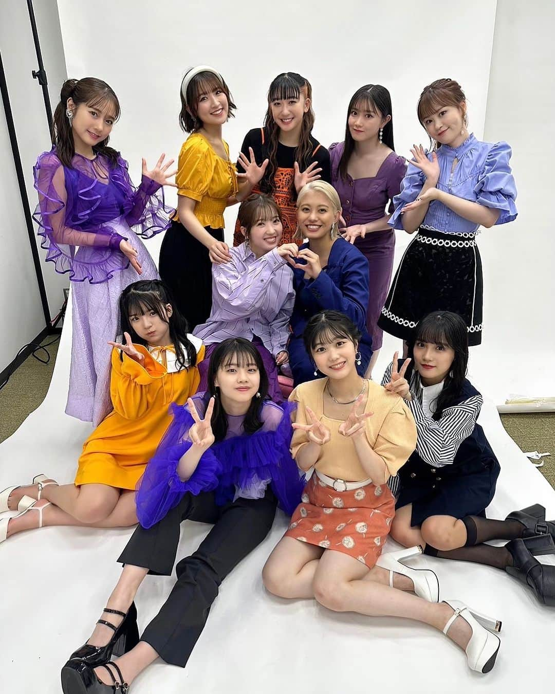 つばきファクトリーのインスタグラム：「11thシングルのイベントが 今日で全部終わりました！！！ 沢山聴いてくださいね😊💕︎  #つばきファクトリー#ハロプロ #11thシングル #アイドル」