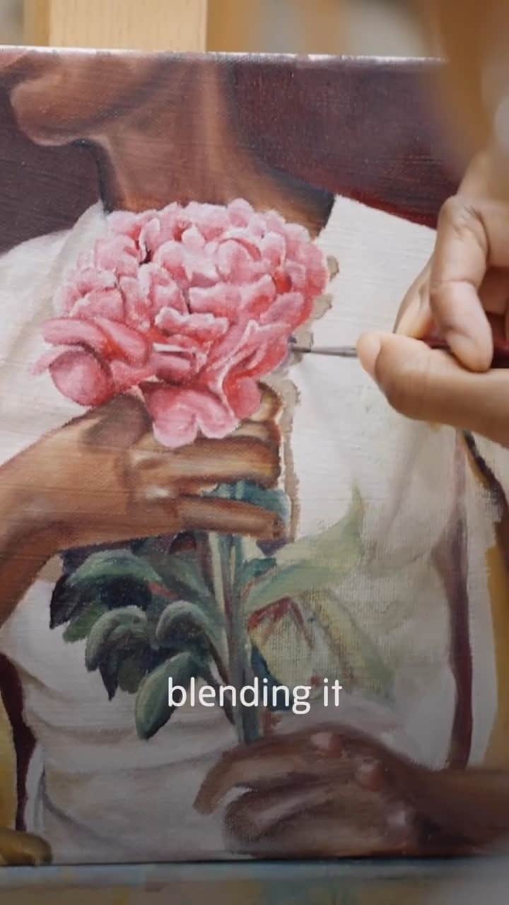テート・ギャラリーのインスタグラム：「Spend your Sunday getting creative! 🌸  🎬 In this film, artist Glory Samjolly @glorysamjollyart shows us the tips and tricks to paint like a Pre-Raphaelite.   The Pre-Raphaelite movement was based on the idea that art should truthfully represent what we see. The artists used bright, jewel-like colours, so that their pictures stood out against other works and demanded people’s attention. They rejected the idea that you should paint the figure first, then the background. Instead, the Pre-Raphaelites focused equally on all parts of composition. This is what gives the Pre-Raphaelite paintings their distinct high-definition quality.  Thank you @glorysamjollyart for the step-by-step. Let us know how you get on! And 🎨🖌️」