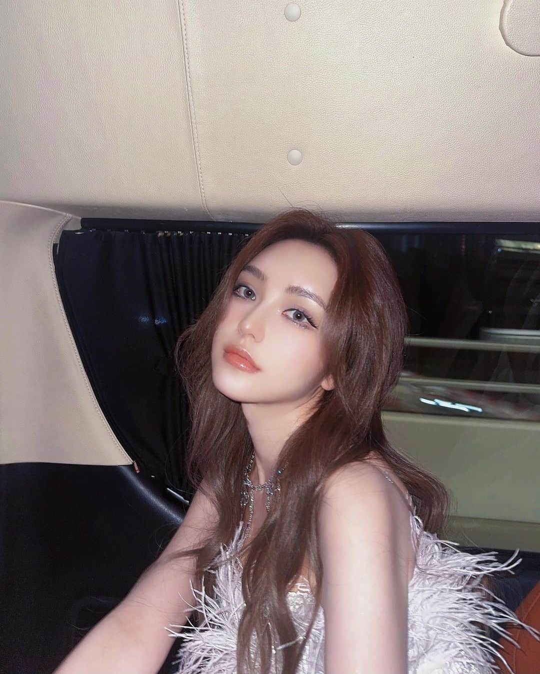 Grace Chowさんのインスタグラム写真 - (Grace ChowInstagram)「💎night out with @revolve  dress：Retrofete  👠：Rene Caovilla jewels：Van Cleef Arpels」11月19日 21時12分 - gracechowwwww