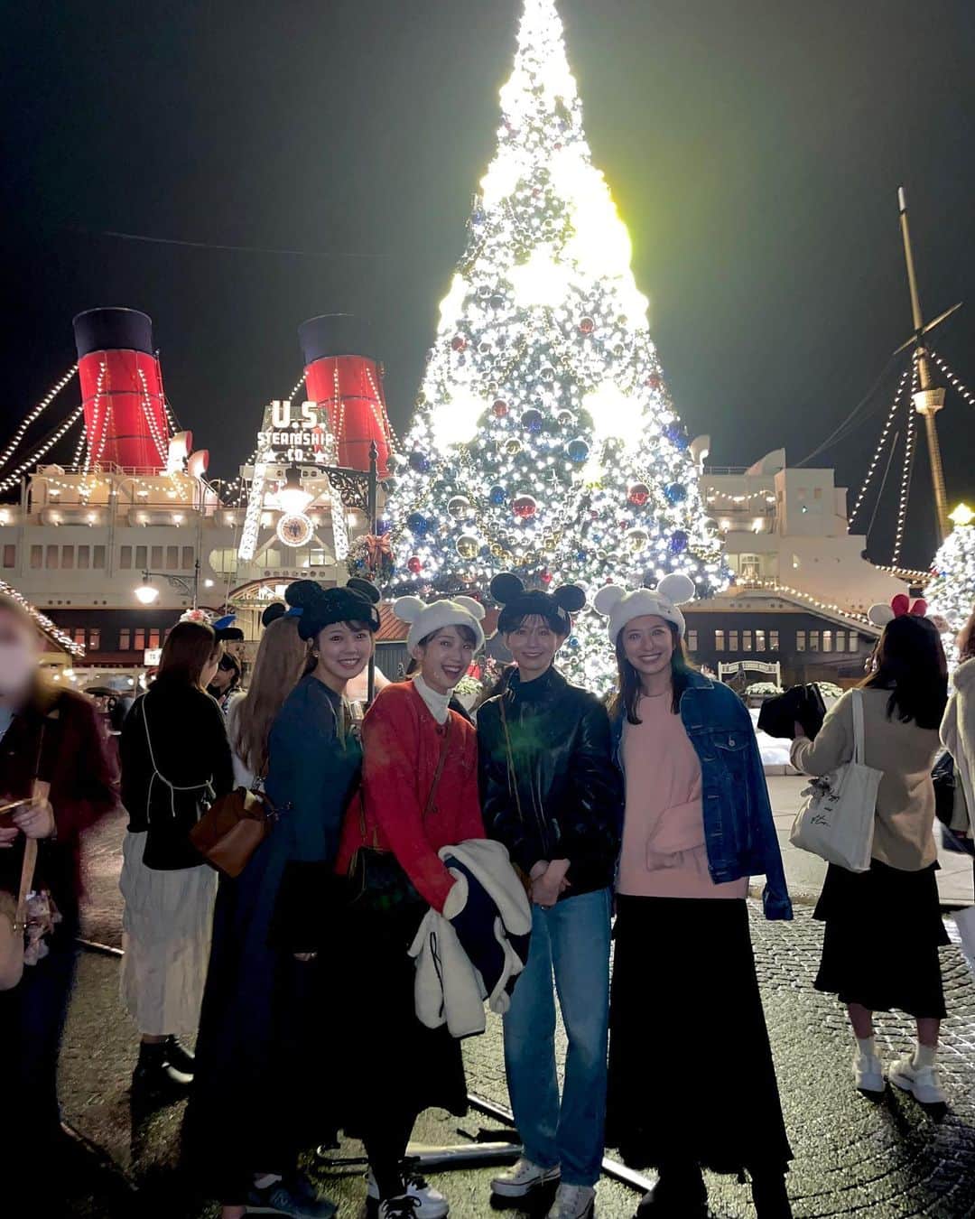 林田美学さんのインスタグラム写真 - (林田美学Instagram)「・ ぐっと寒くなって、気分はすっかりクリスマス！🎄 楽しかった〜❤️  #笹崎里菜 #石川みなみ #黒田みゆ #林田美学」11月19日 21時17分 - minorihayashida
