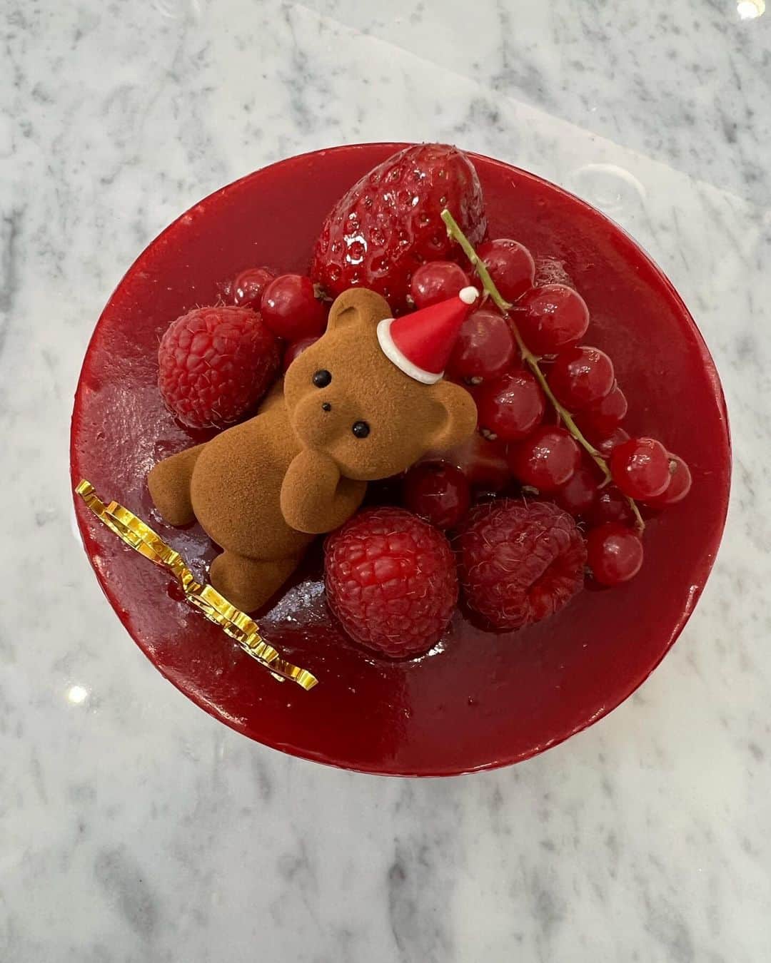 ayumiさんのインスタグラム写真 - (ayumiInstagram)「🧸💞 @louange_tokyo  @louangetokyo_lemusee  今年もルワンジュのクリスマスコレクションに @yyy__0520 と行ってきました🧸🎄❤️ 毎年本当可愛い〜😍🩷  可愛いいケーキを見てるとわくわくする🥰🧸 今年のクリスマスケーキどうしようかなあ🎅🎄 #ルワンジュ #ルワンジュ東京 #クリスマス #クリスマスケーキ」11月19日 21時22分 - ayupichikitchen