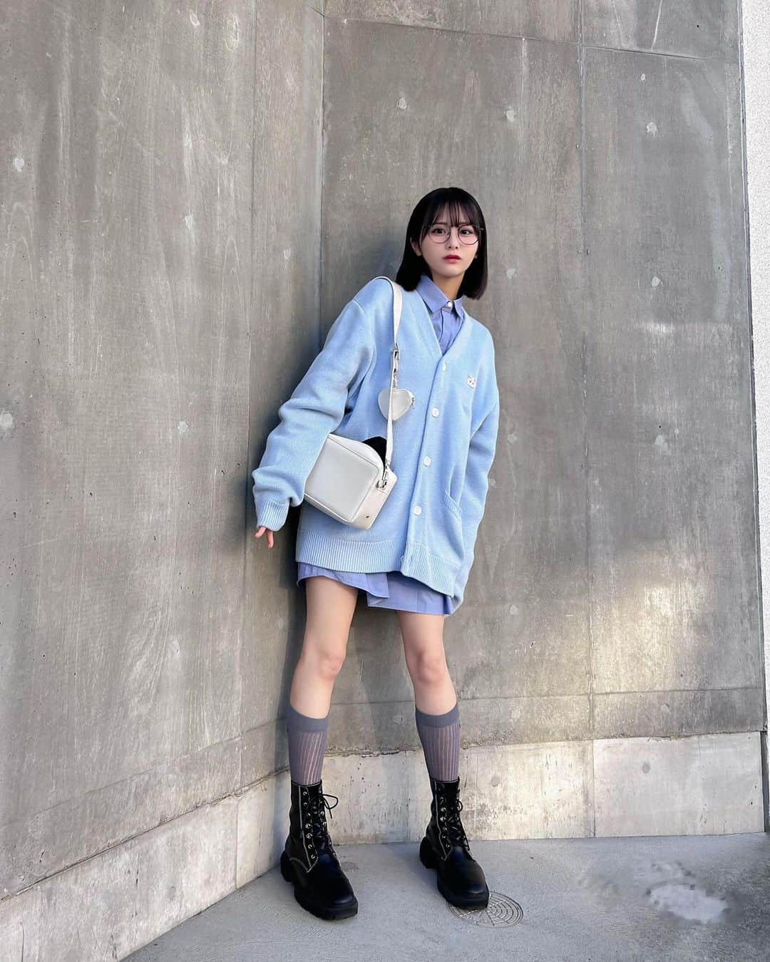 尾木波菜のインスタグラム：「青色スキ ︎︎✌︎︎︎」