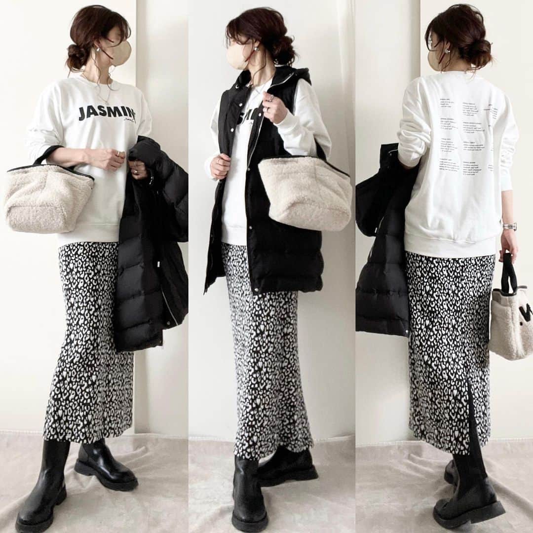 meiさんのインスタグラム写真 - (meiInstagram)「. 使いやすいロゴスウェット 後ろのロゴも可愛い♡ 生地もしっかりしてるよ♪ . . @mivialoca  . . #PR #locari#beaustagrammer #プチプラコーデ #ootd_kob #web_kob #ミディアムヘア#高身長女子  #お団子ヘア #fashion  #ロングヘア#アラフォーコーデ  #きれいめコーデ #大人コーデ#ootd #ママコーデ  #きれいめ #秋コーデ #大人カジュアル #冬コーデ #スウェットコーデ」11月19日 21時25分 - mei.5.7.des