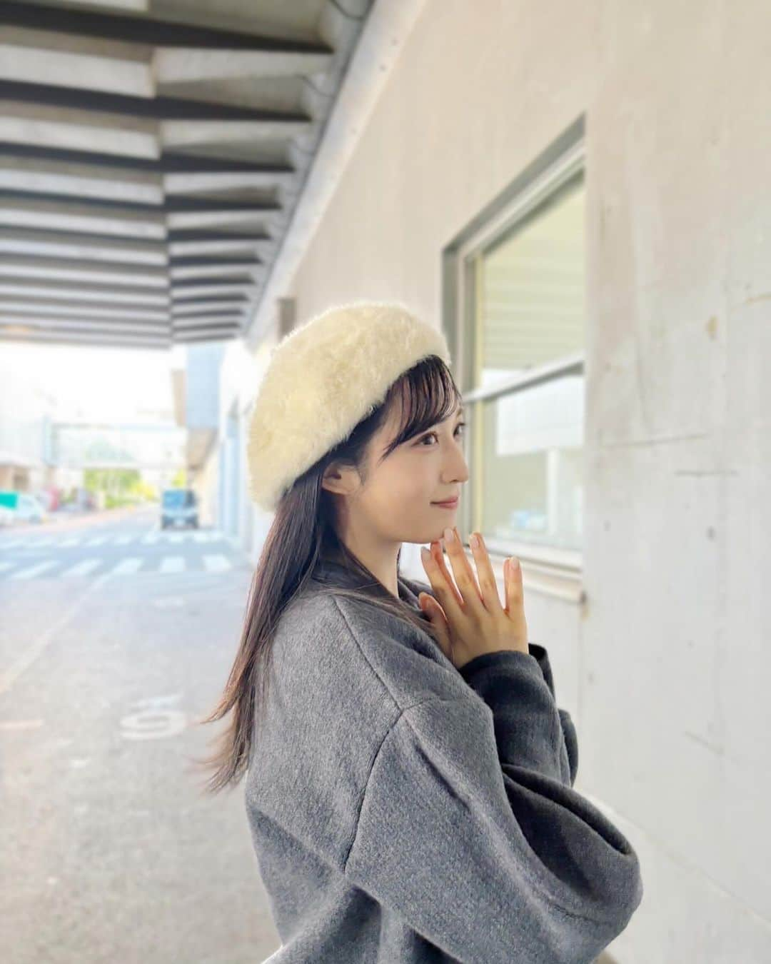 小栗有以さんのインスタグラム写真 - (小栗有以Instagram)「ロングブーツの時期だね~☺︎ 早めのモコモコベレー🐏🍃  #握手会 #秋コーデ#ロングブーツ #セットアップ#ベレー帽 #dazzlin」11月19日 21時25分 - yuioguri_1226