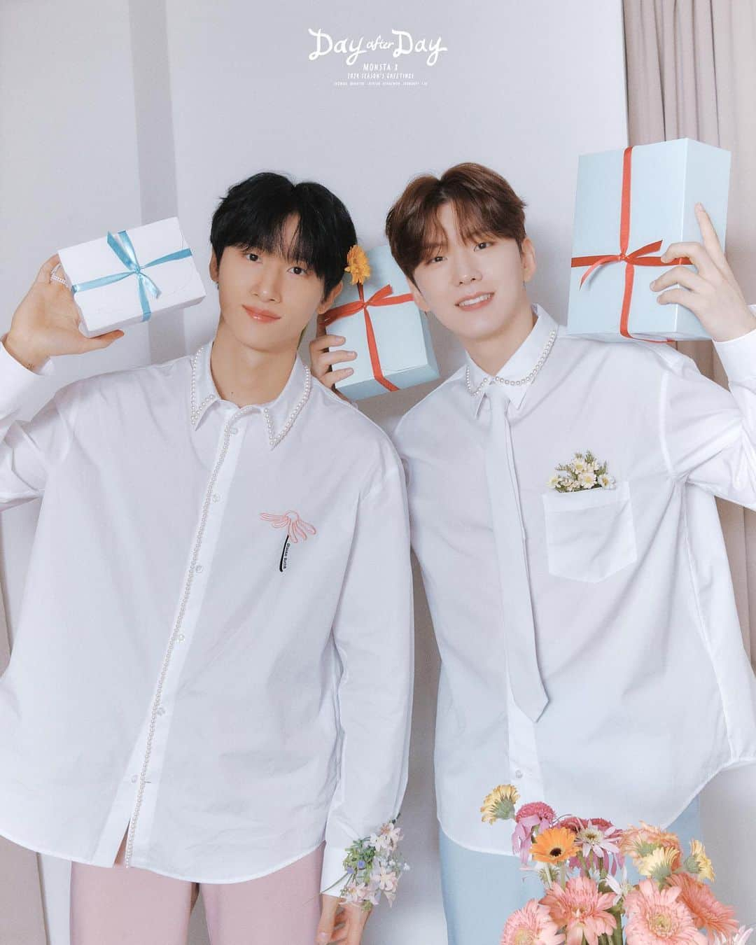 Monsta Xのインスタグラム：「📸 2024 MONSTA X SEASON'S GREETINGS 𝑫𝒂𝒚 𝒂𝒇𝒕𝒆𝒓 𝑫𝒂𝒚 ☀🌟  CONCEPT PHOTO  #기현 #IM #KIHYUN #아이엠  🗓 예약 판매 오픈 231120 4PM - (KST)  #몬스타엑스 #MONSTA_X #MONSTAX #2024시즌그리팅 #DayafterDay」