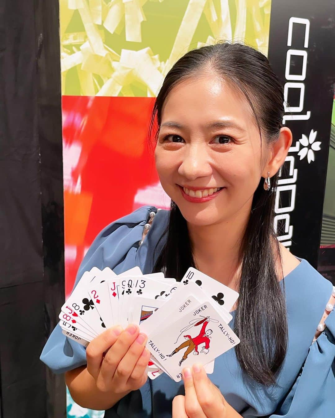 関根麻里さんのインスタグラム写真 - (関根麻里Instagram)「世界的マジシャンの前田知洋さんのマジックを目の前で見ることができて、本当に驚き、感動しました！🪄🃏 日本のマジックのクールを特集します！ぜひご覧ください！  NHK-BS1 『COOL JAPAN』 〜発掘!かっこいいニッポン〜 外国人の視点で日本文化の魅力を再発見！  「マジック」  11月19日(日)午後6:00〜6:45 11月20日(月)午後5:00〜5:45  all-in-one @lounie_jp shoes @himiko_shoes」11月19日 12時54分 - marisekine
