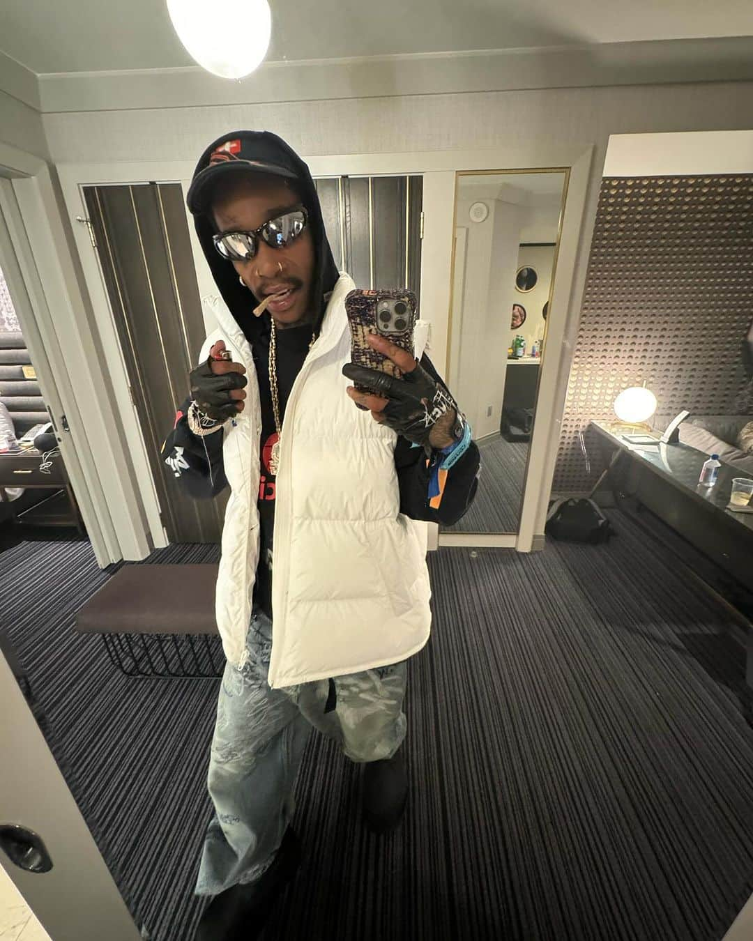 ウィズ・カリファさんのインスタグラム写真 - (ウィズ・カリファInstagram)「No safety」11月19日 12時59分 - wizkhalifa