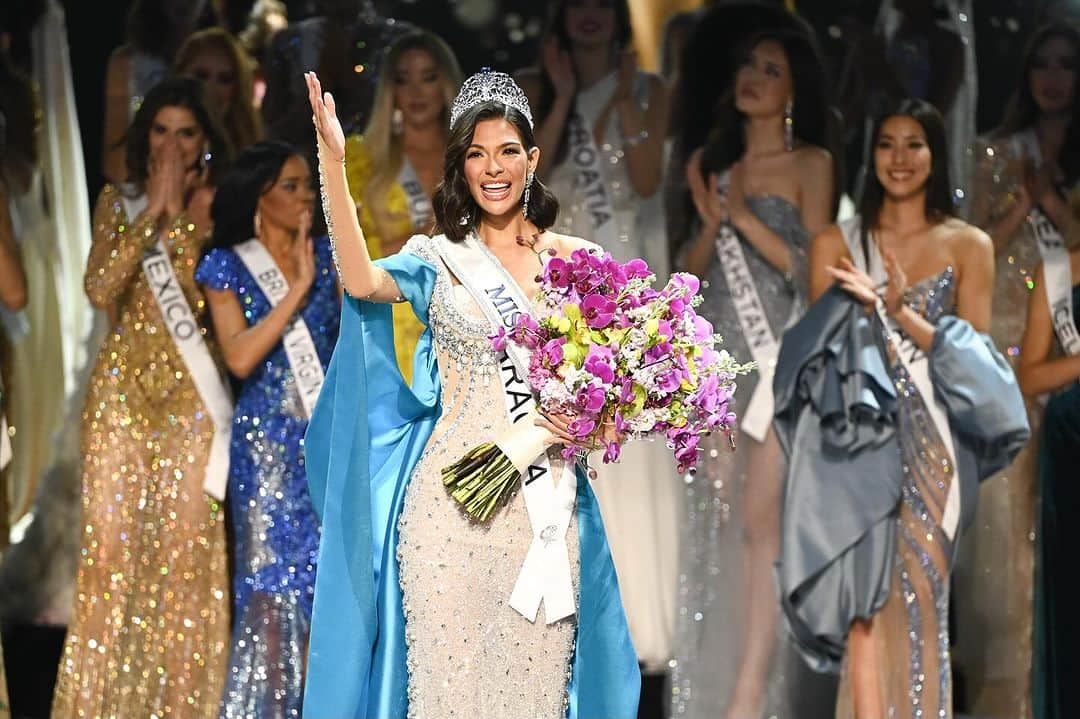 イリス・ミトゥネールのインスタグラム：「MISS UNIVERSE 2023 IS @sheynnispalacios_of !!!! 🇳🇮👑  @mouawad   #72ndMISSUNIVERSE #MissUniverse2023」