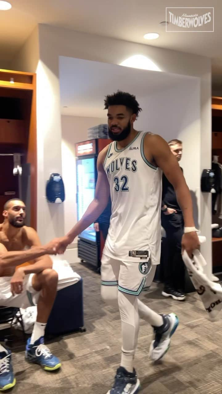 NBAのインスタグラム：「YESSSSIR KAT 😼」