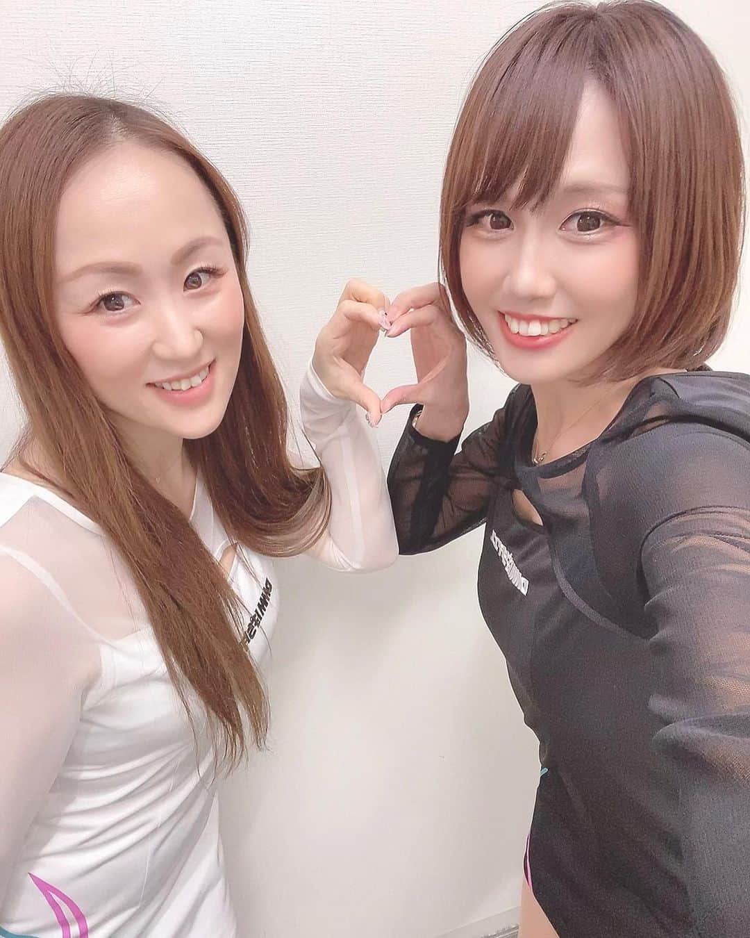 杉絵里香のインスタグラム：「のあちんとツーショ🤗🫶💕✨ . まぢ話しやすいし、しごデキ女子でしゅき❤️ . . #写真撮る時のイケてるポーズ誰か教えて #DMM #ぱちタウンエンジェルス #イベントコンパニオン  #イベコン  #キャンギャル  #杉絵里香」