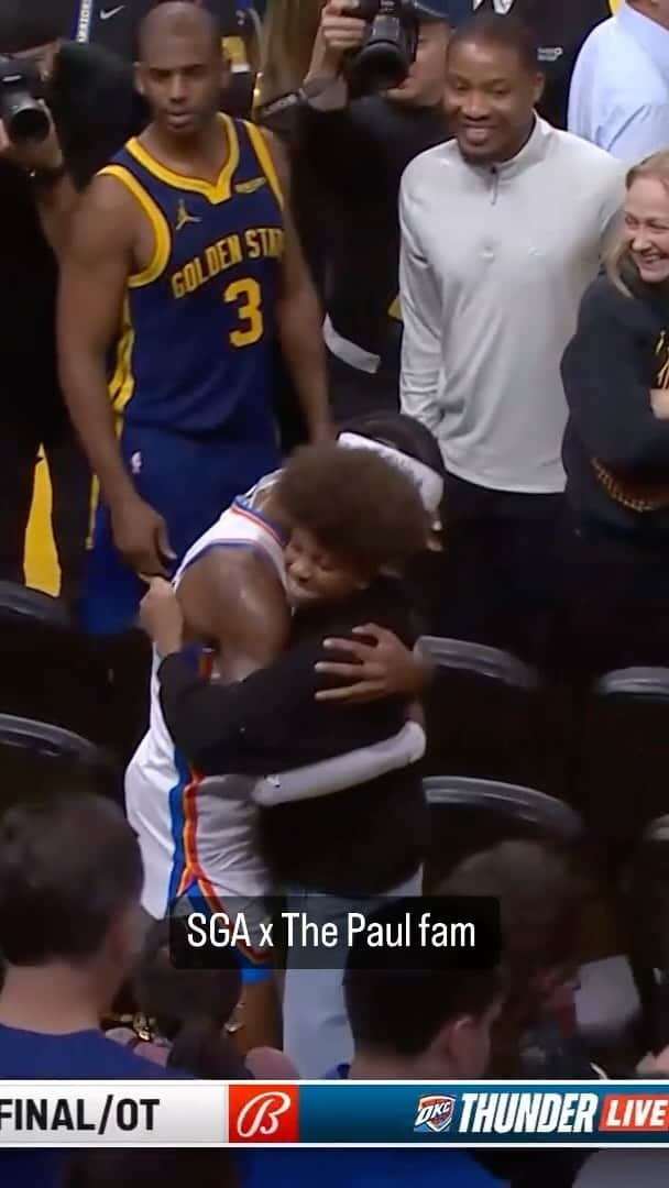 NBAのインスタグラム：「Following his big night, @shai visited with his former teammate @cp3’s fam!」