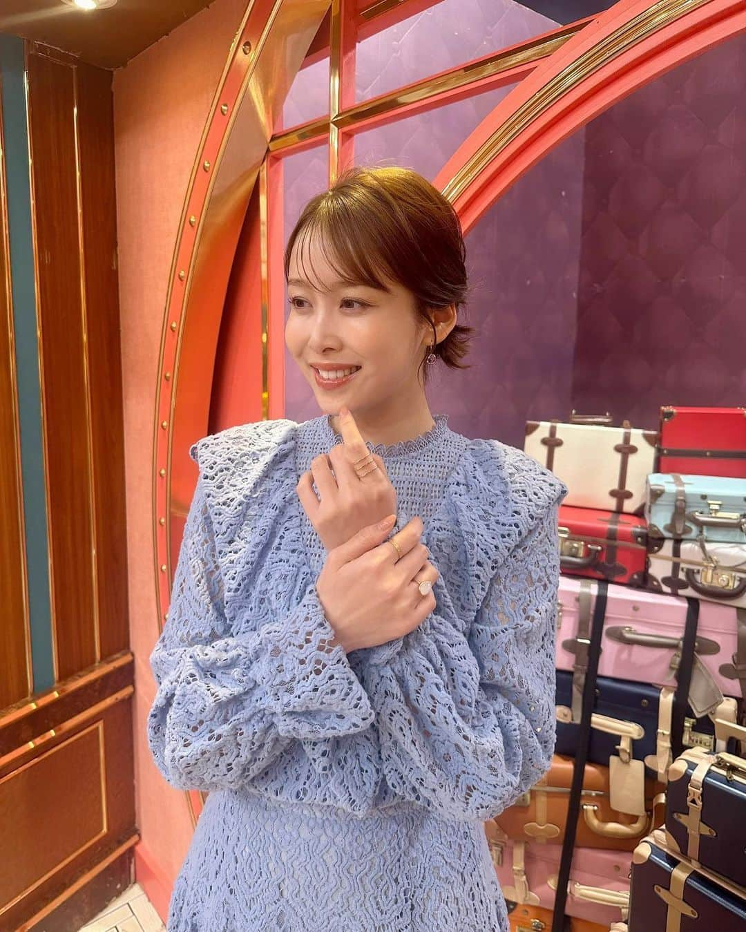 良原安美さんのインスタグラム写真 - (良原安美Instagram)「サンジャポ衣装です👶🏻  セットアップ Masaco Teranishi アクセサリー MARIHA  さつまいもスイーツのVTRをみたら、 さつまいもが食べたくて仕方がない、、、🍠  ねっとり甘いお芋より、 ホクホク派なのですが、🍠 最近ねっとり系が多くて寂しい。」11月19日 13時33分 - yoshiharaami