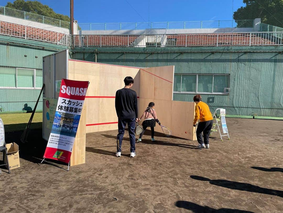 海老名市さんのインスタグラム写真 - (海老名市Instagram)「「えびな市民まつり2023」開催してます！   「スポーツランド（野球場）」では、特大ビニールボールで転がるバブルボール（１回300円）や、アメフト体験、防災スポーツ体験などができます。 みんなで体を動かしましょう🏃   #好きです海老名 #住みたい住み続けたいまち海老名 #海老名 #神奈川 #ebina #えびな市民まつり #市民 #祭 #秋 #スポーツ #バブルボール #防災スポーツ」11月19日 14時01分 - ebina_official