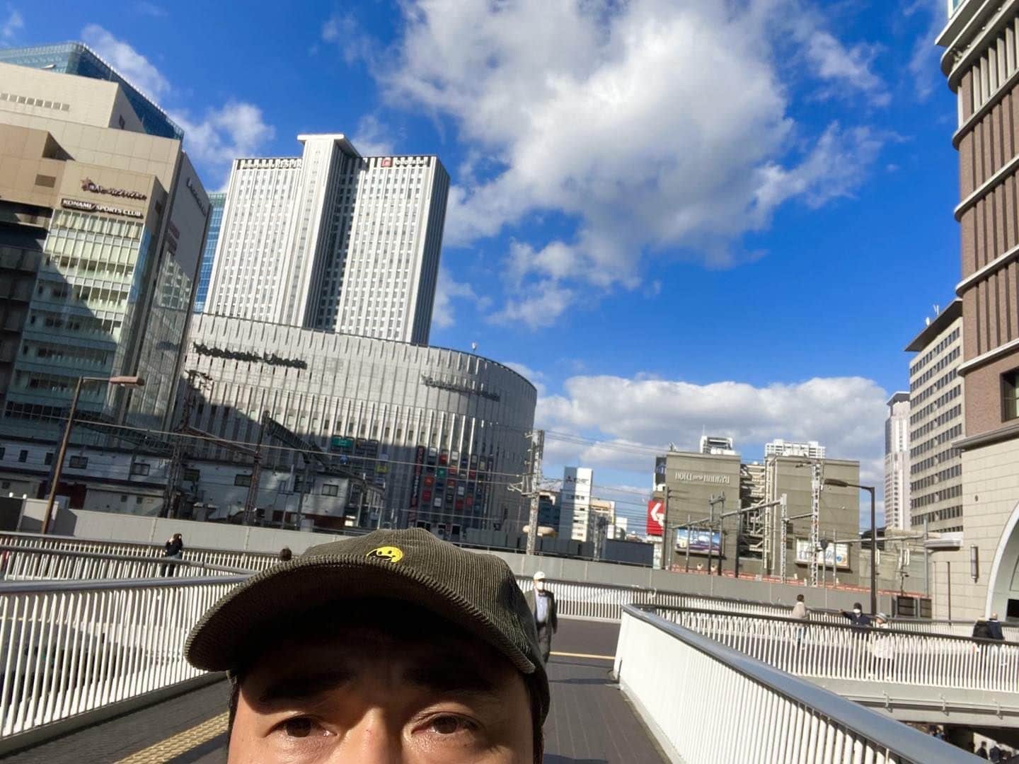 石野卓球さんのインスタグラム写真 - (石野卓球Instagram)「大阪 梅田」11月19日 13時56分 - takkyuishino