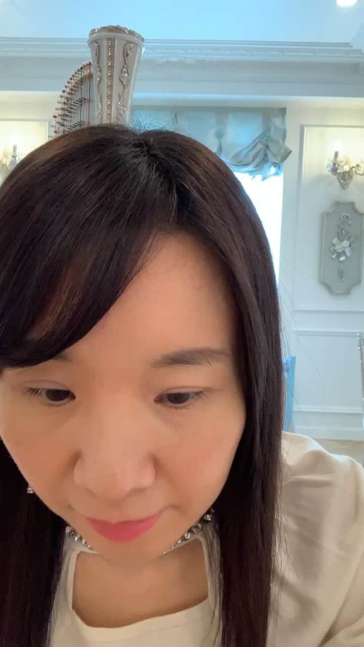 松岡みやびのインスタグラム：「#アンチエイジング  talk about anti-aging   インスタライブ対談🌸  「内側から美しくなる秘訣は？」  ①腹から本音を出す ②心のときめき ③細胞の振動  体感メソッドカウンセラー なっちゃん ありがとうございました💕 @naoetpeco」