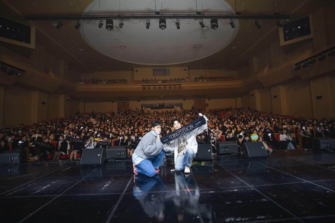 DINDINさんのインスタグラム写真 - (DINDINInstagram)「정말 예쁜 꿈을 꾸었다 💤#DINVITATION」11月19日 14時06分 - dindinem