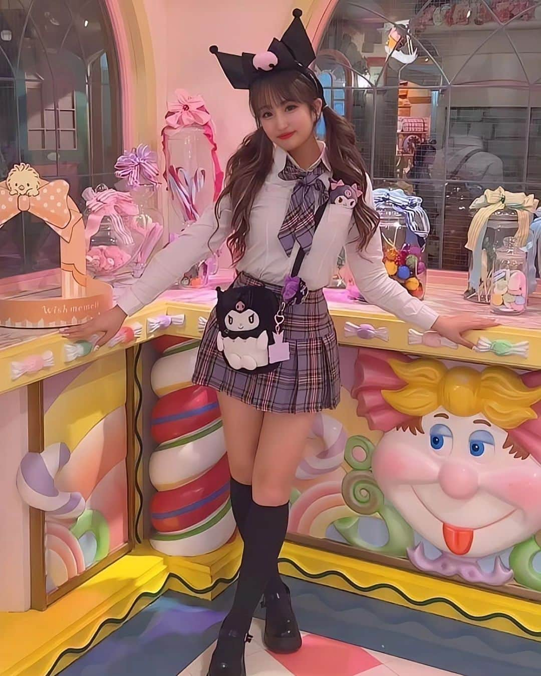 黛実希さんのインスタグラム写真 - (黛実希Instagram)「Japan🇯🇵/Sanrio Puroland 👗@choa_japan  サンリオピューロランド✕CHOA🎀💘🍒 ぴったりすぎだった💕 次はベストとブレザーも着て撮りたいな🎠📸  CHOAの韓国制服って似合わない場所ないかも🤭💓  #韓国制服#choa#制服レンタル#韓国制服レンタル#制服ピューロ#制服サンリオ#교복#교복스타그램#schooluniform#cosplay#코스프레  #サンリオピューロランド#sanriopuroland#산리오퓨로랜드  #サンリオ#sanrio#산리오#クロミ#マイメロ#kuromi#mymelody#쿠로미#마이멜로디#おそろコーデ#双子コーデ#サンリオコーデ#量産#量産型コーデ#量産型ヲタク#量産型」11月19日 14時15分 - candymiiiki