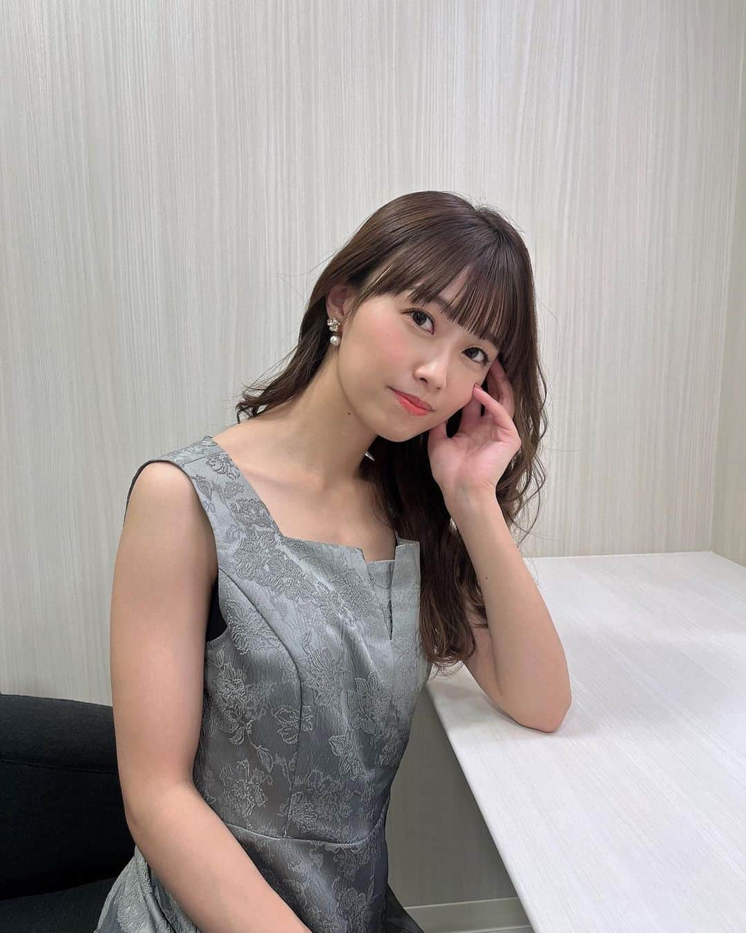 西澤由夏のインスタグラム：「この後22:00から 「#ABEMAスポーツタイム 」 生放送でお送りします✨　　  今週は… ★サッカー ★大相撲 についてお伝えします！！  （写真の衣装は先週のものです。）  番組コメントは "SPORTSチャンネル"へ💁‍♀️  #にちよるはスポタイ」