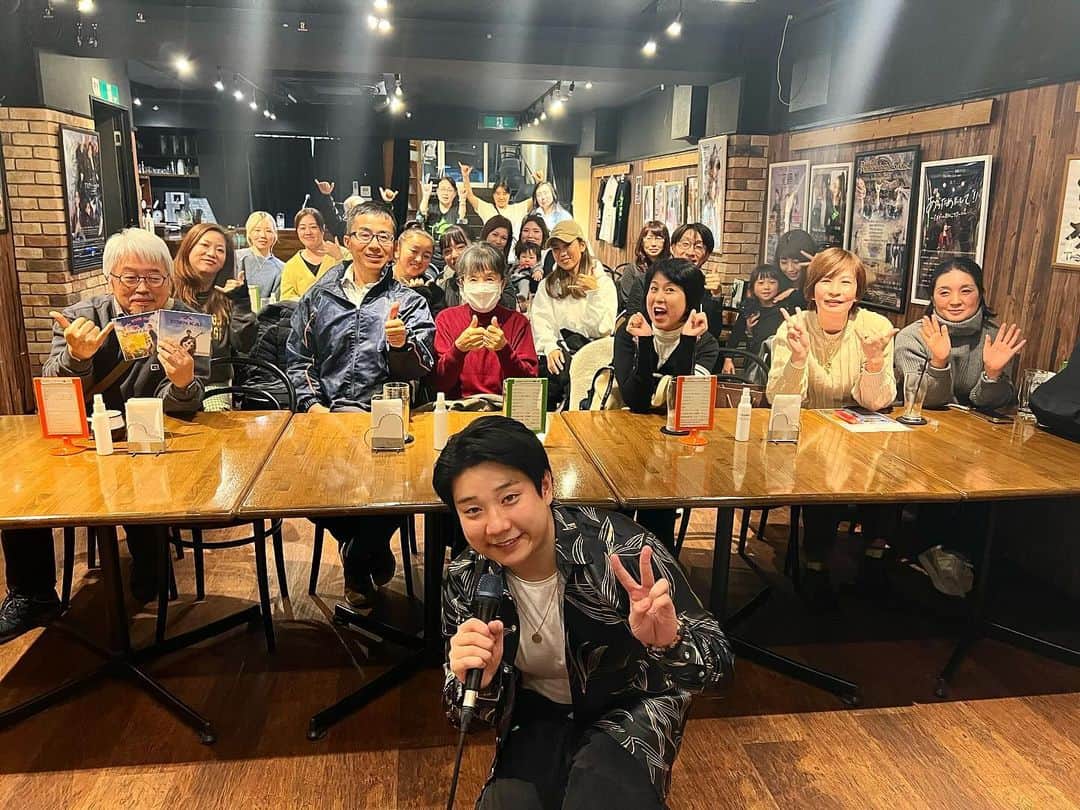 Eden Kaiのインスタグラム：「名古屋・Music Bar Perch!⁣ ありがとうございました🙇‍♂️⁣ ⁣ Nagoya / Music Bar Perch! ⁣ Thanks so much😆🙏⁣ ⁣ #EDENKAITOUR⁣」