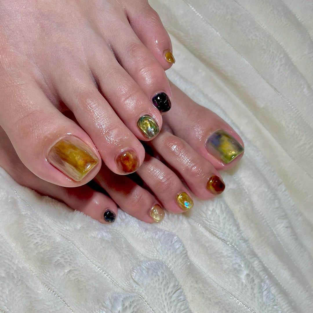 北川楓夏さんのインスタグラム写真 - (北川楓夏Instagram)「New nail💅  芸術が爆発！！ もう美しすぎる〜😮‍💨💓 天然石のようなデザイン大好き💎 あすかさんに完全お任せネイルです！  ハンドは極細フレンチ！ ジャムみたいな色かわいい〜🍓🍇  ( @says_nail )  #akita #秋田 #nail #ニュアンスネイル #クセありネイル #秋ネイル #ナチュラルネイル #2023autumn #秋ネイル2023 #saysnail #お任せネイル #saysネイル #handnail #奥行きネイル #footnail #秋色ネイル #フラッシュネイル #フレンチネイル #芸術ネイル」11月19日 15時24分 - fuka.kitagawa