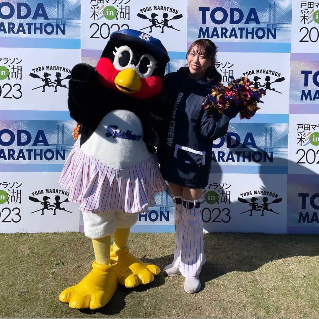 Passionさんのインスタグラム写真 - (PassionInstagram)「【戸田マラソンin彩湖2023】  皆さま、こんにちは！  #5RUNA です🩵🌙 本日はつばみちゃんと一緒に戸田マラソンの応援に駆けつけました💖 ランナー🏃の皆さんお疲れ様でした☺️  トークショーやフォトセッション とても楽しかったです！！  ぜひ来シーズンヤクルト戸田球場にも足を運んでくださいっ！🏟️  そして実は、、 わたくし昨日のスクワットで 足が筋肉痛でした🤭💦 本日の侍ジャパン カーネクストアジアプロ野球チャンピオンシップ2023決勝戦も Passionが一塁側ステージで応援を届けます！⚾️🇯🇵  絶対勝つぞーっ！！🔥  #Swallows  #ヤクルト #つばみちゃん #ありがとう #戸田 #戸田マラソン #マラソン #Passion2023」11月19日 15時47分 - ys_passion_official
