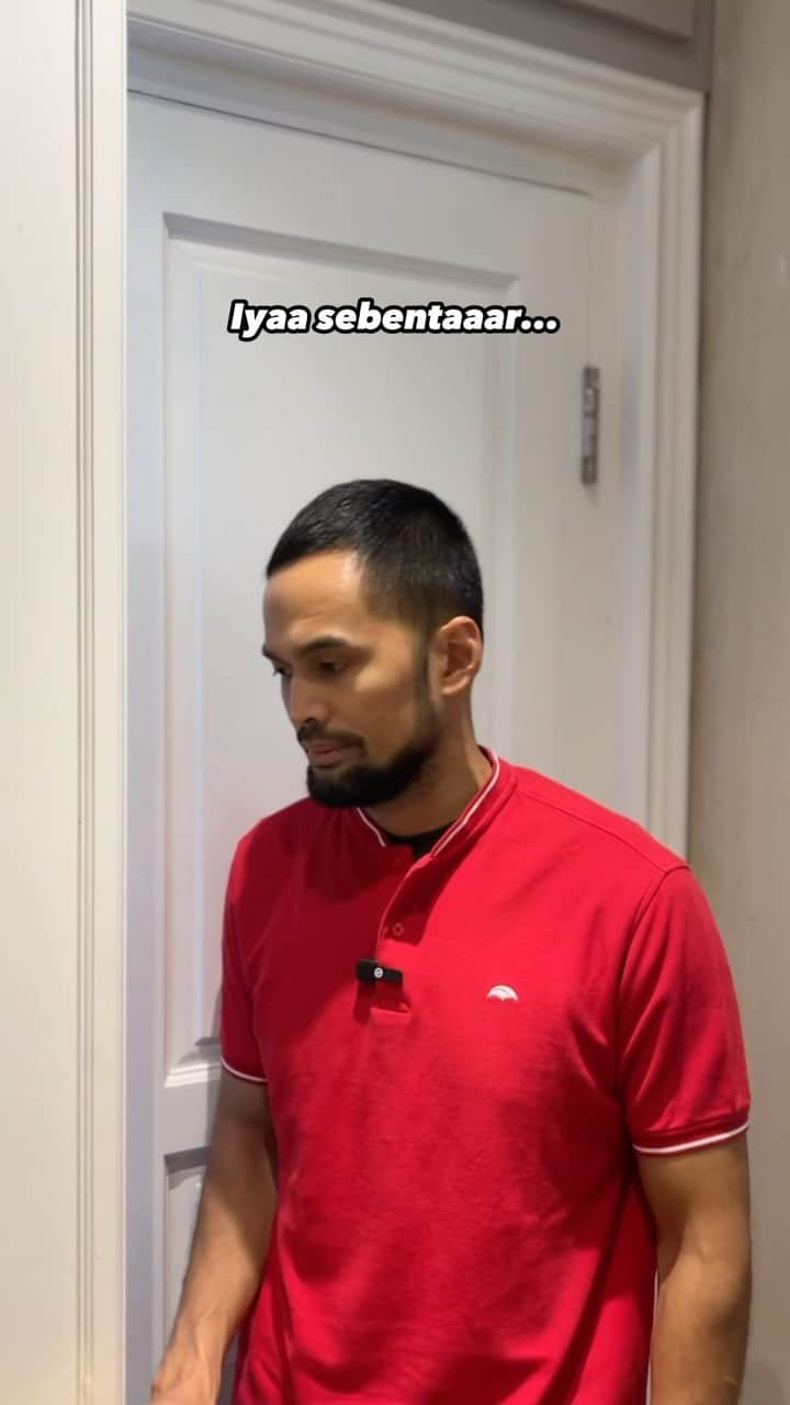 Shireen Sungkarのインスタグラム：「Apakah bapak pernah ngalamin ini?? Atau malah ibu yg nungguin suami persis kek gini?? 😅😅」