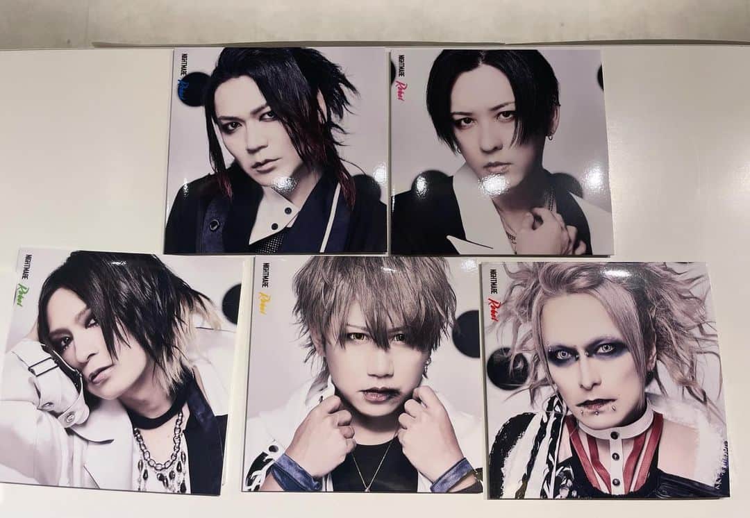のインスタグラム：「本日、HMV&BOOKS SHIBUYA 6Fイベントスペース 16:00~サイン会（HMV限定盤CD）、撮影会（６ショット） 宜しくー👍 #ナイトメア #newsingle  #hmv盤」