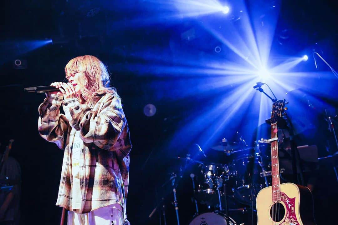 ロザリーナのインスタグラム：「来てくれたみなさま 楽しいパーリーナイトをどうもありがとう😊  また改めて写真あげるね〜🥳   #ロザパーリーナイトvol2」