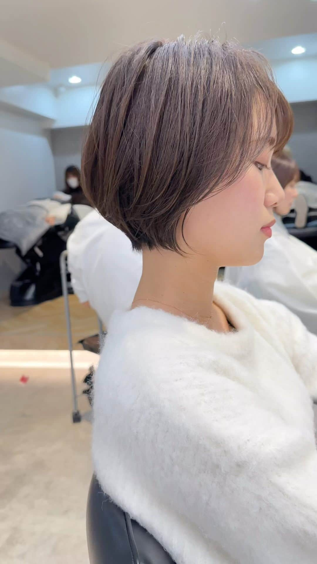 今泉孝記のインスタグラム：「#japanesehairstyle   # shortbob」