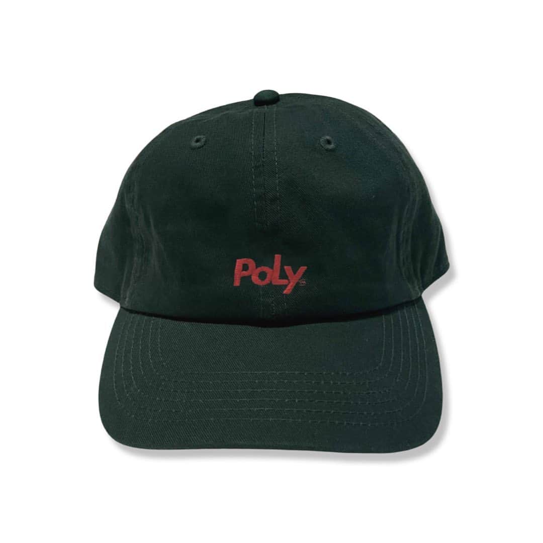 POLYさんのインスタグラム写真 - (POLYInstagram)「【POLY LOGO BASEBALL CAP】  POLYのロゴを主張したシンプルなベースボールキャップ。 バックのベルト部分にはPOLYのロゴピスネーム付きです✴︎  green/black/burgundy•sand」11月19日 21時42分 - _is_poly