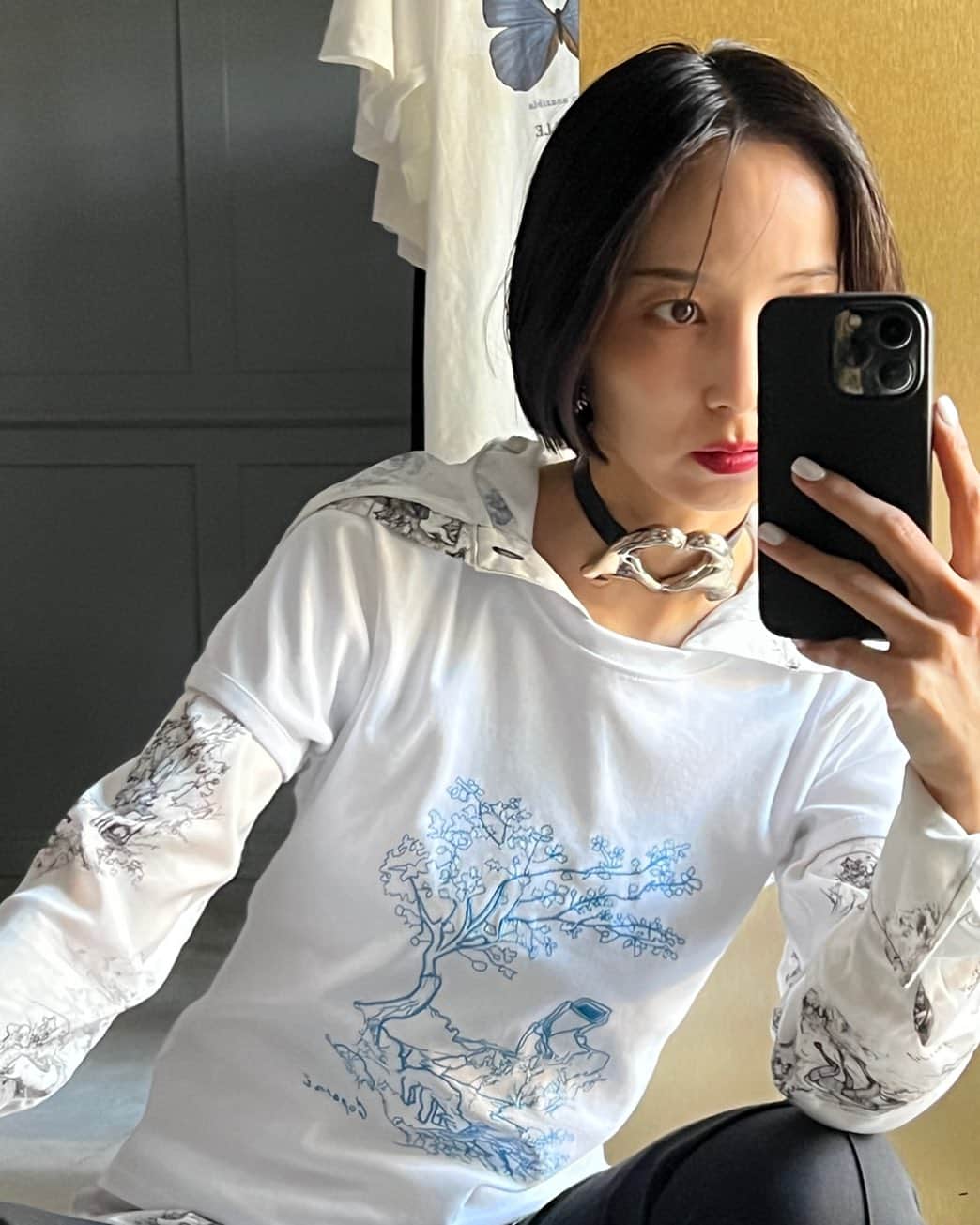 Sisterのインスタグラム：「Coperni 23A/W Collection  ・EMOJI HEART NECKLACE ・EMBROIDERED TOILE DE JOUY SLIM FIT T-SHIRT  #coperni #sister_tokyo」