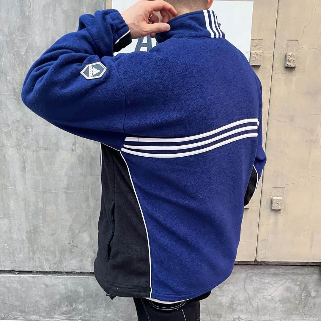 birthdeathさんのインスタグラム写真 - (birthdeathInstagram)「New Arrival  90’s adidas big size multicolor fleece jacket - size XL  #90sadidas #birthdeathmens  #birthdeath  #vintage #shibuya」11月19日 16時47分 - birthdeath_tokyo