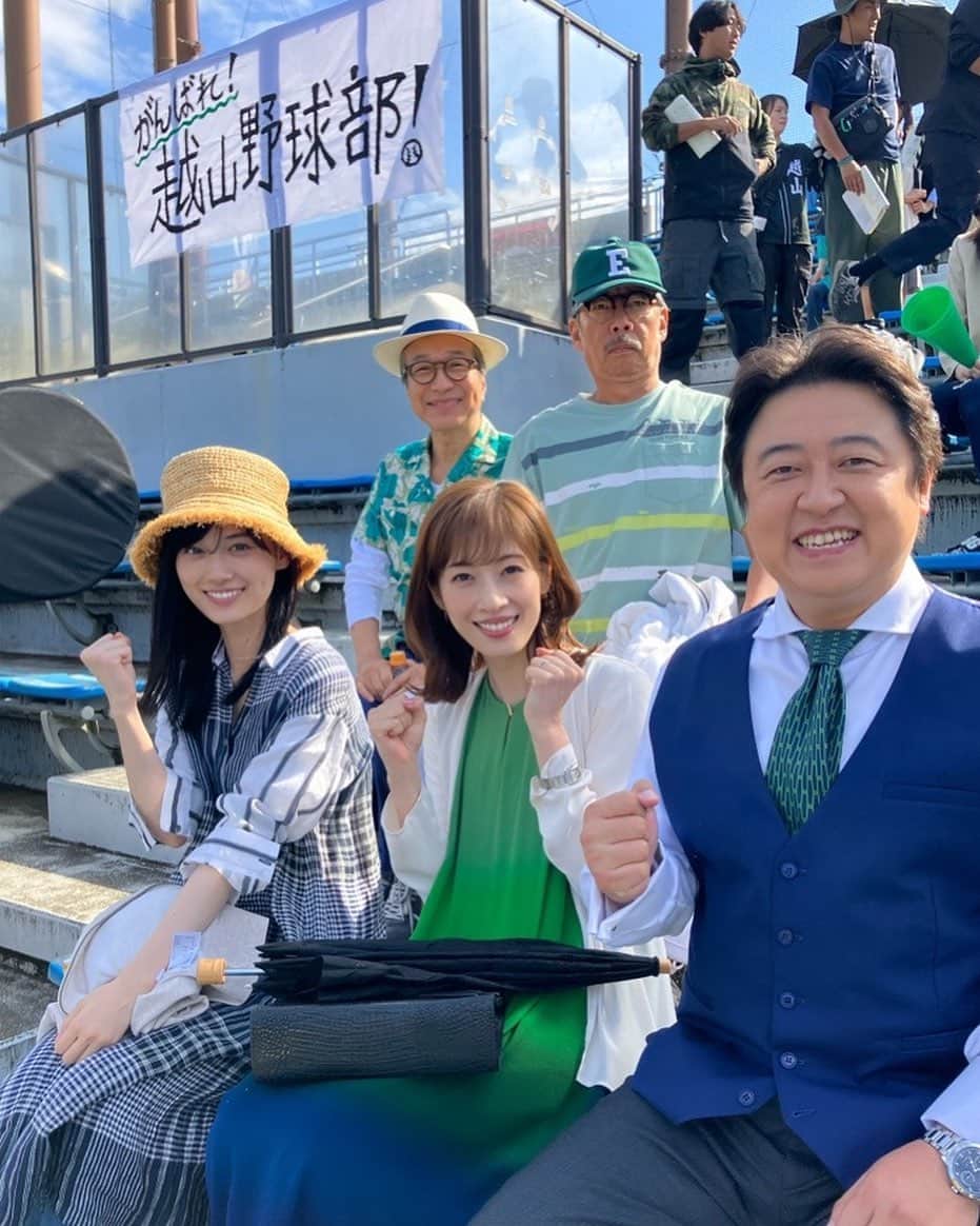 下剋上球児のインスタグラム：「📺  ✨＼＼リアタイ推奨／／✨ #下剋上球児 第6話放送まであと…4時間！  客席にはザン高応援📣で 犬塚さん、横田先生、杏奈さん、敏生さん、柚希さんの姿が✨  #tbs #日曜劇場 #下剋上球児 #第6話今夜9時放送！！！」