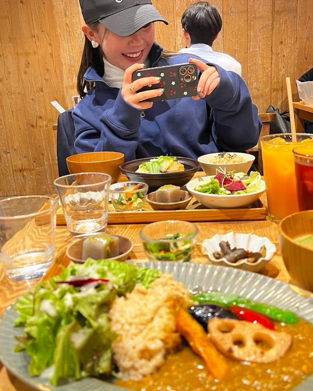 吉田有里さんのインスタグラム写真 - (吉田有里Instagram)「今週も本当に充実した休みを過ごせました😳 練習はザロイヤルゴルフクラブでさせていただいてました！ いつも本当にコースと練習場のコンディションが良くて、たくさん練習できました！ フルバックで8100ヤード越すコースです😂 ・ 来週のリコーカップも頑張ります⛳️」11月19日 17時06分 - yuri_yoshida__