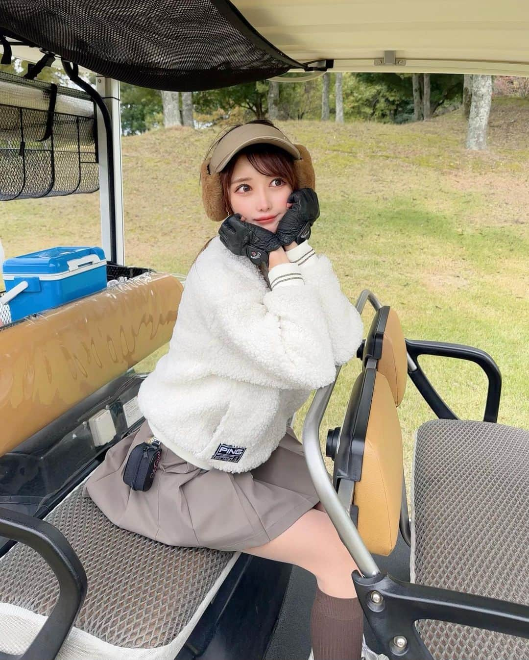 MAYUさんのインスタグラム写真 - (MAYUInstagram)「. 久しぶりの成田ゴルフ倶楽部⛳️🐏🤎 . スコアは 41.40-81 でした🤍 ドライバーとパターの調子が良くてスコアまとまった😆✨ この２つが良いと、途中のウッドやアイアンをミスっても なんとかなるよね🥺✊🏻 . . #ゴルフ女子#ゴルフ#ゴルフウェア#ウノピゥ#ウノピゥウノウグァーレトレ#ピン#ピンゴルフ#golf#golfwear#golflife#golfaddict#golfcourse#1piu1uguale3#1piu1uguale3golf#ping#pinggolf#japan#narita」11月19日 17時04分 - mayu.kina_golf