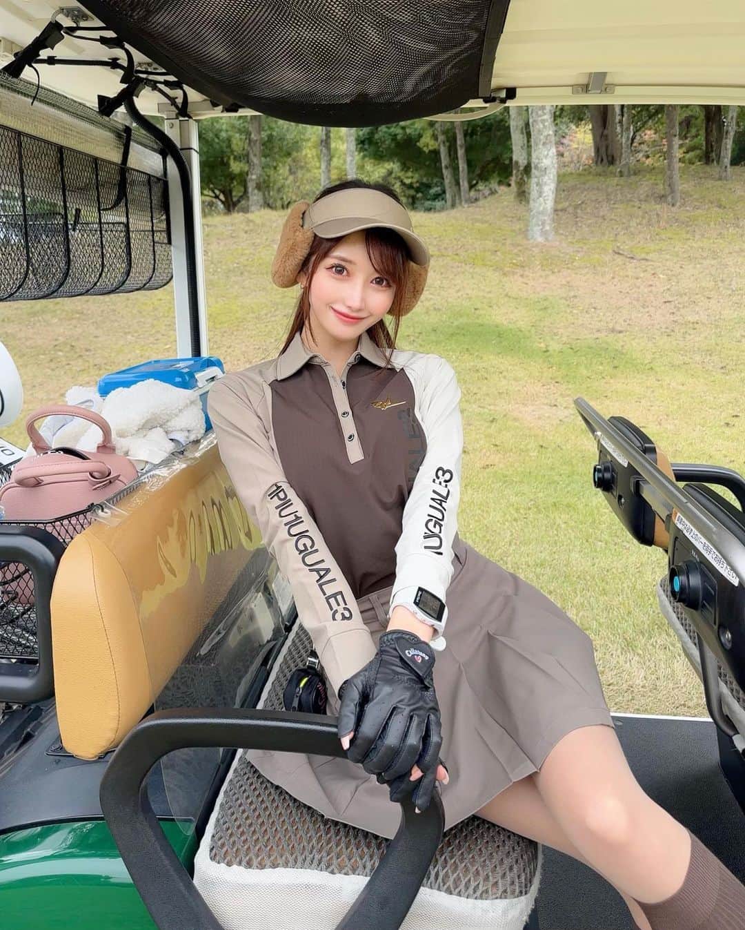 MAYUさんのインスタグラム写真 - (MAYUInstagram)「. 久しぶりの成田ゴルフ倶楽部⛳️🐏🤎 . スコアは 41.40-81 でした🤍 ドライバーとパターの調子が良くてスコアまとまった😆✨ この２つが良いと、途中のウッドやアイアンをミスっても なんとかなるよね🥺✊🏻 . . #ゴルフ女子#ゴルフ#ゴルフウェア#ウノピゥ#ウノピゥウノウグァーレトレ#ピン#ピンゴルフ#golf#golfwear#golflife#golfaddict#golfcourse#1piu1uguale3#1piu1uguale3golf#ping#pinggolf#japan#narita」11月19日 17時04分 - mayu.kina_golf